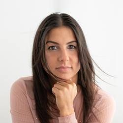 Portrait of Dr. Deanna Poneman